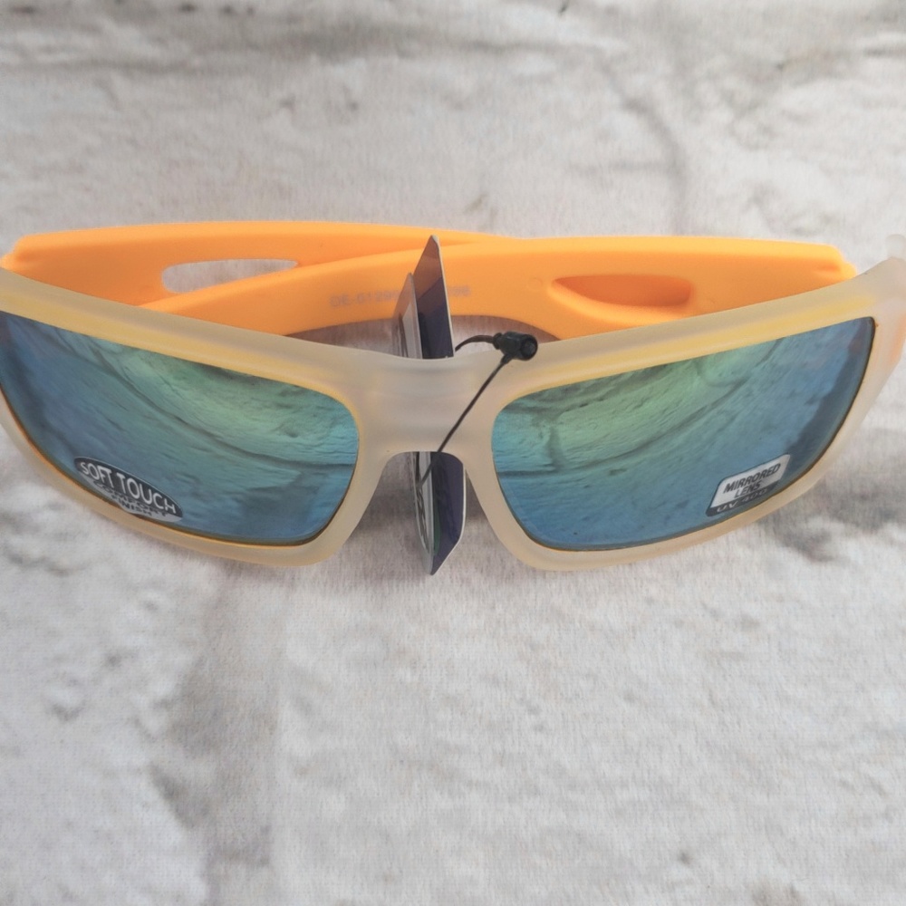Drivers Edge Soft Touch  Sunglasses - Picture 5 of 5
